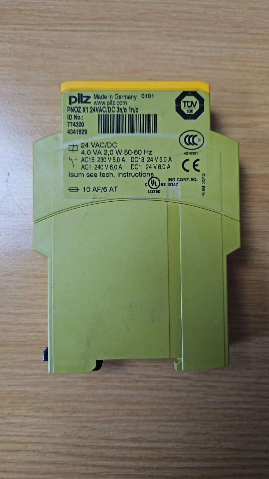 PILZ PNOZ X1 - 774300 Safety Relay 2