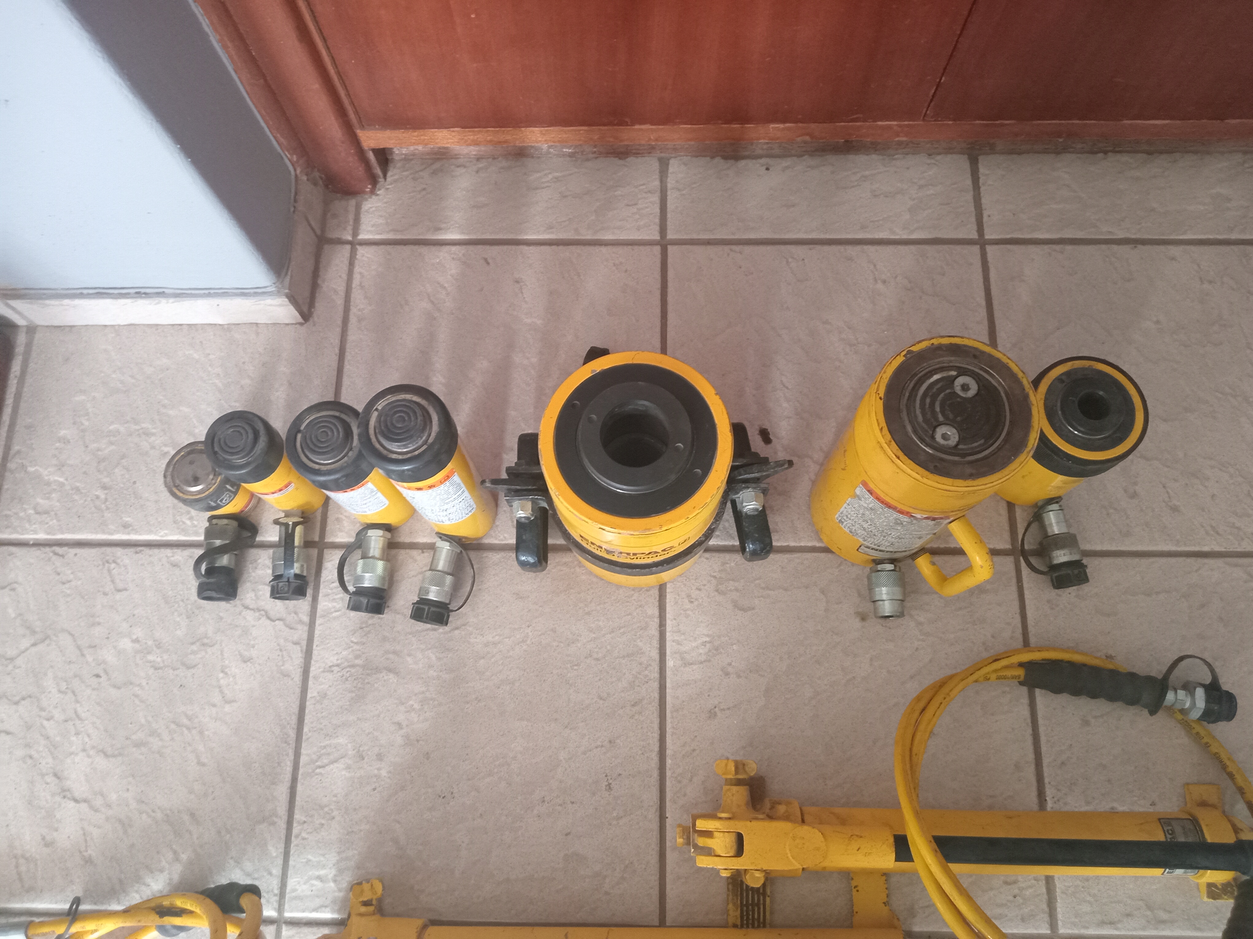 Enerpac Hydraulic Set: 60t + 20t + 50t +15t (x2) +10t (x2) + pumps (×2) 2