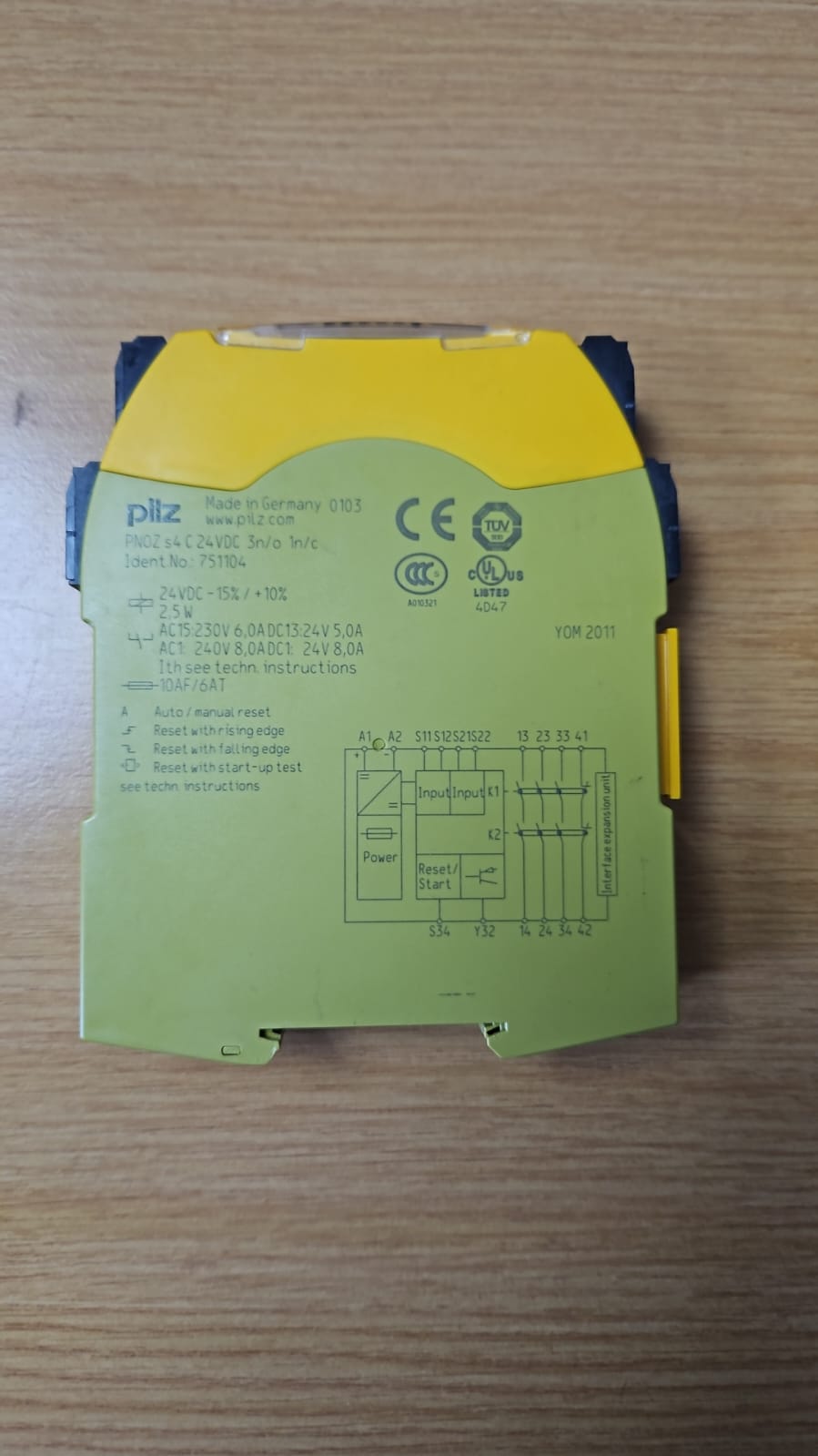 PILZ PNOZ S4 - 751104 Safety Relay 2