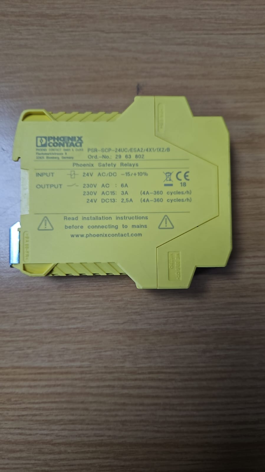 Phoenix Contact PSR-ESA2_B - 2963802 Safety Relay 2