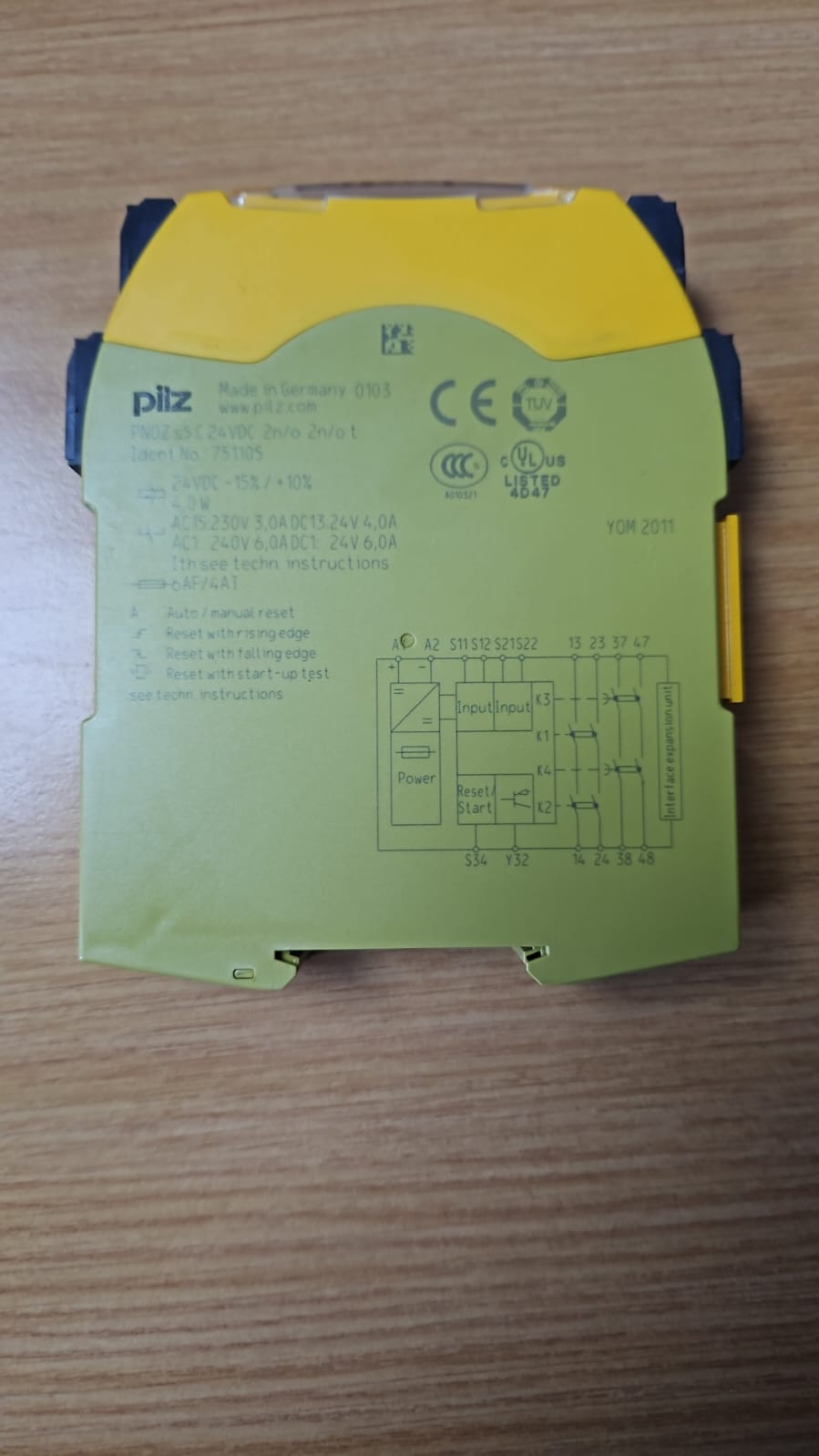 PILZ PNOZ S5 - 751105 Safety Relay 2