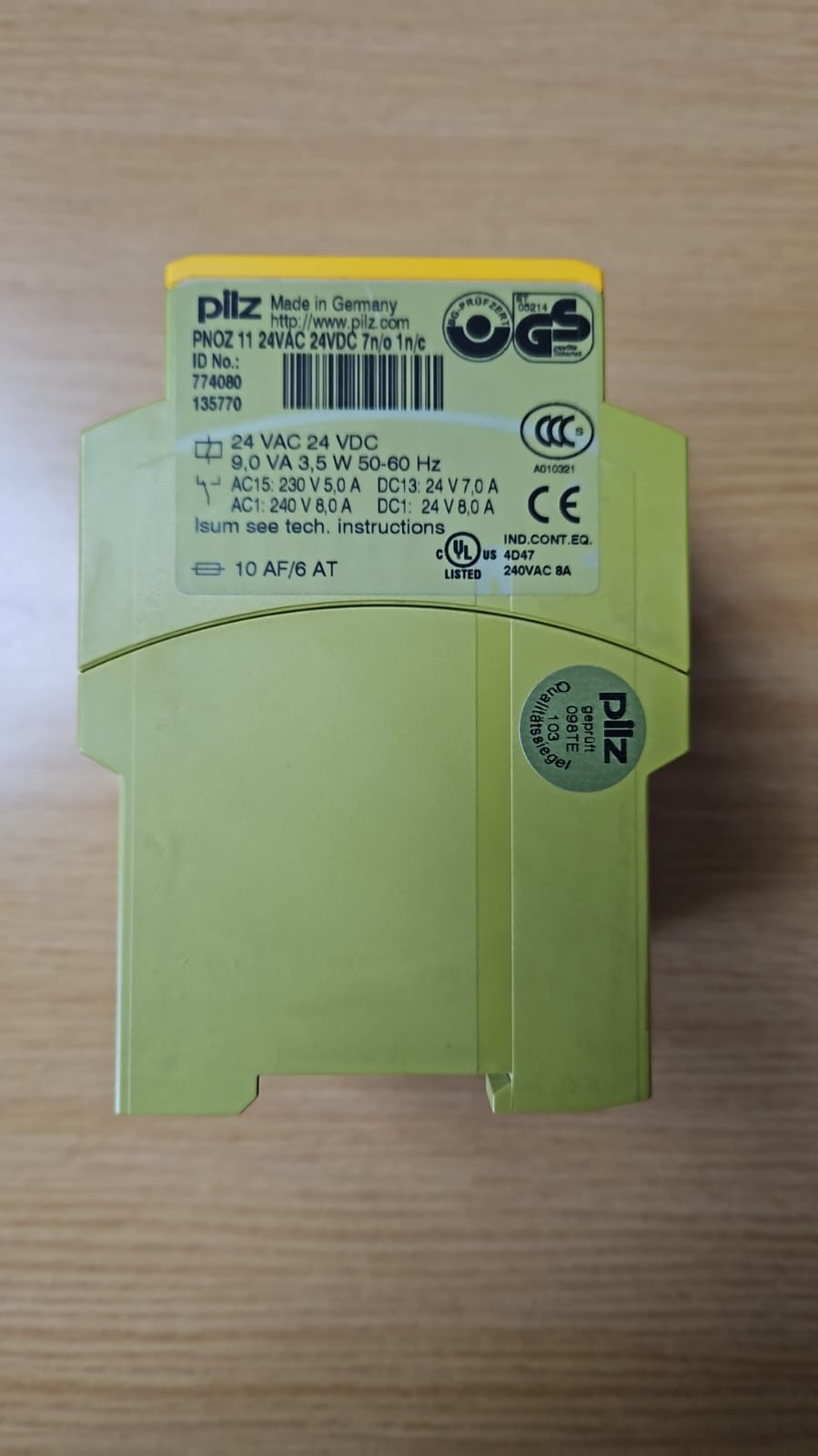 PILZ PNOZ 11 - 774080 Safety Relay 2